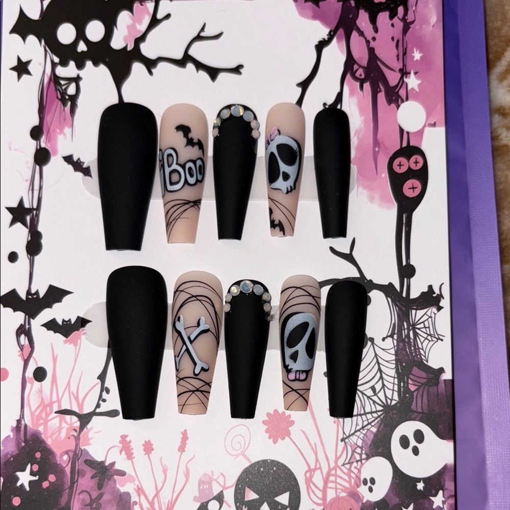 Halloween Black and Nude Press-On Nails
